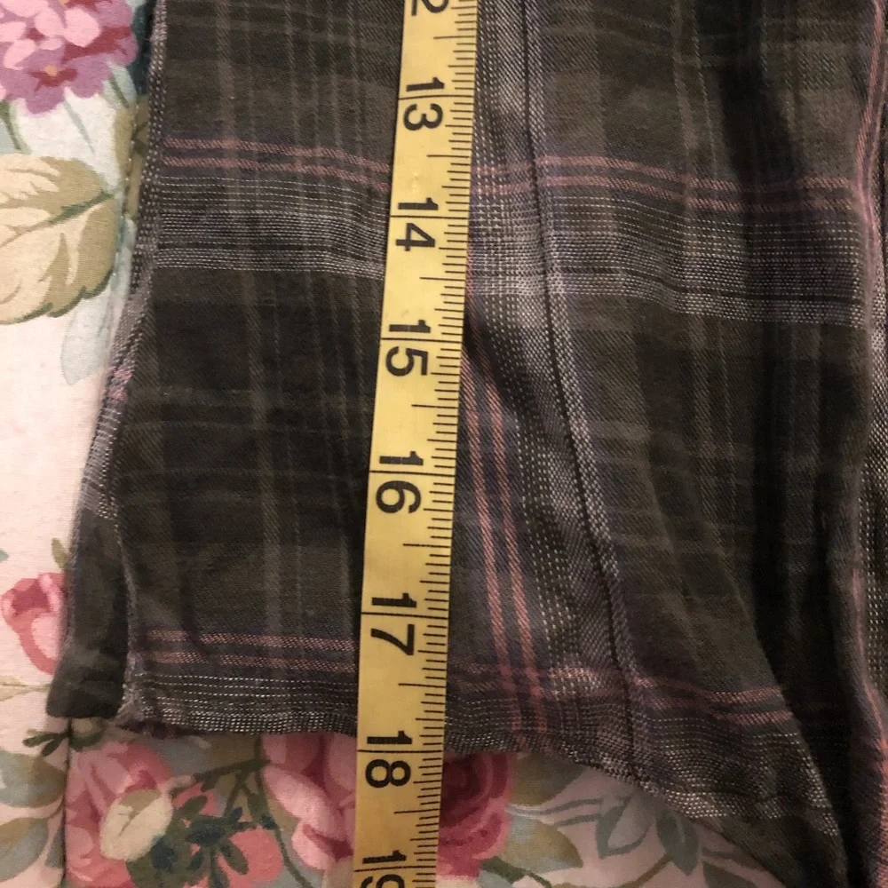 Plaid button down top | size XS | crop - Picture 6 of 6